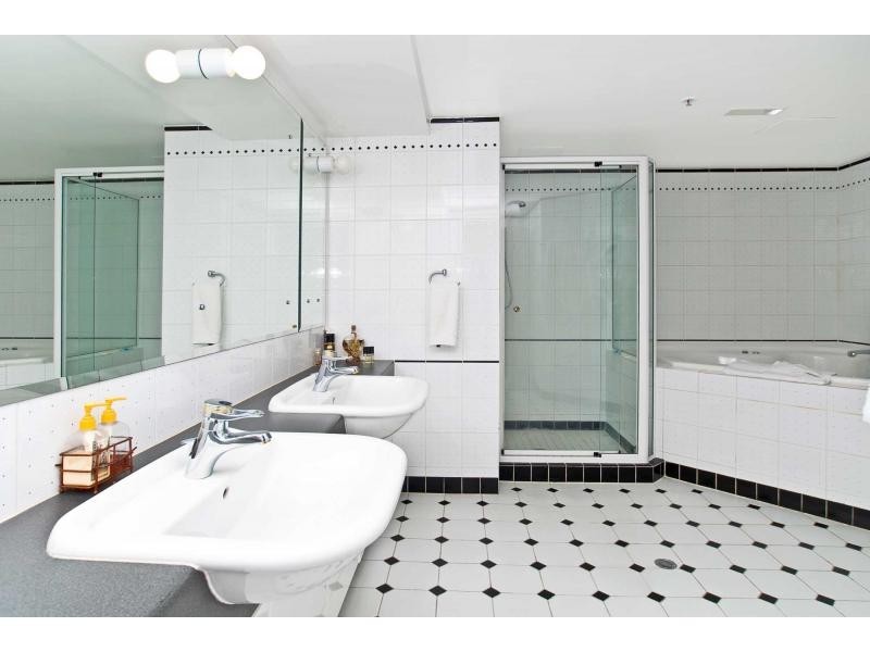 123/12 Commodore Drive, Paradise Waters QLD 4217