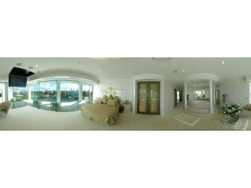 23 Queen Guineveres Place, Sovereign Islands, Paradise Point QLD 4216