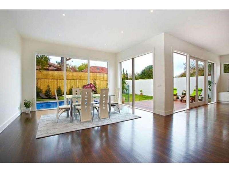 8 Young Street, Brighton VIC 3186