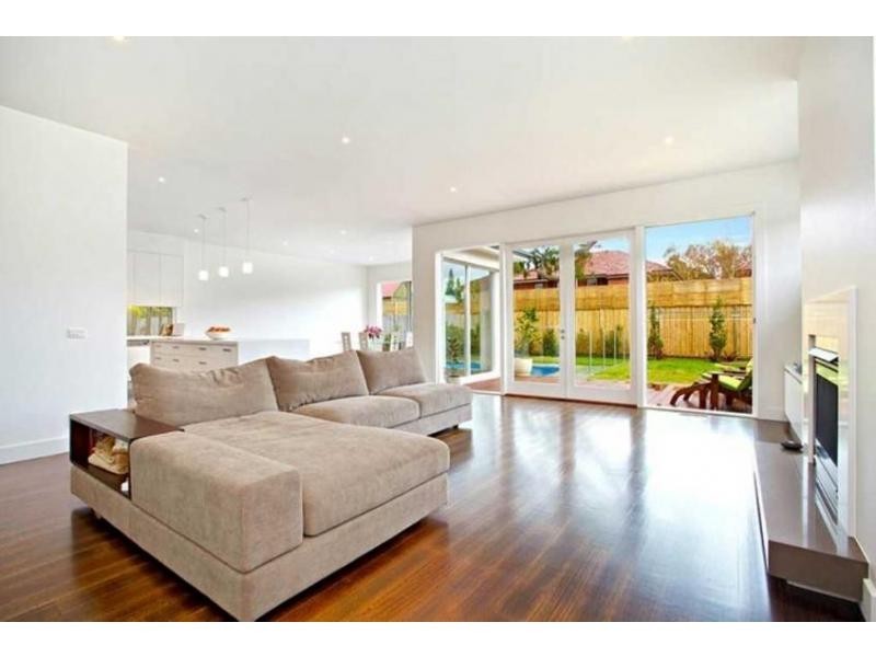 8 Young Street, Brighton VIC 3186