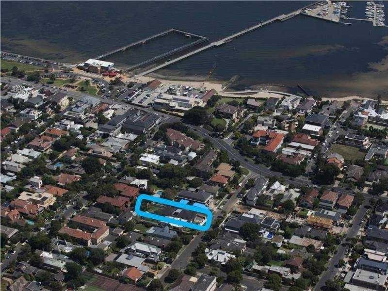 8 Young Street, Brighton VIC 3186