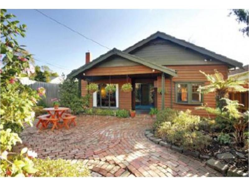 2a Gillies Street, Hampton VIC 3188