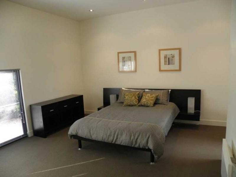 64 Landcox Street, Brighton East VIC 3187