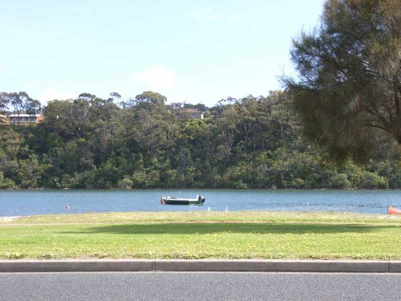 1/58 Marine Parade, Lakes Entrance VIC 3909