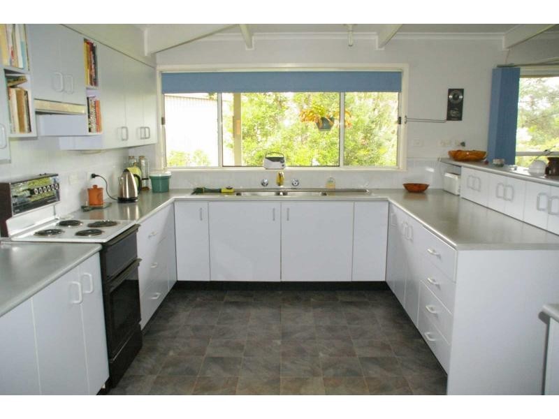 24 Azalea Avenue, Wauchope NSW 2446