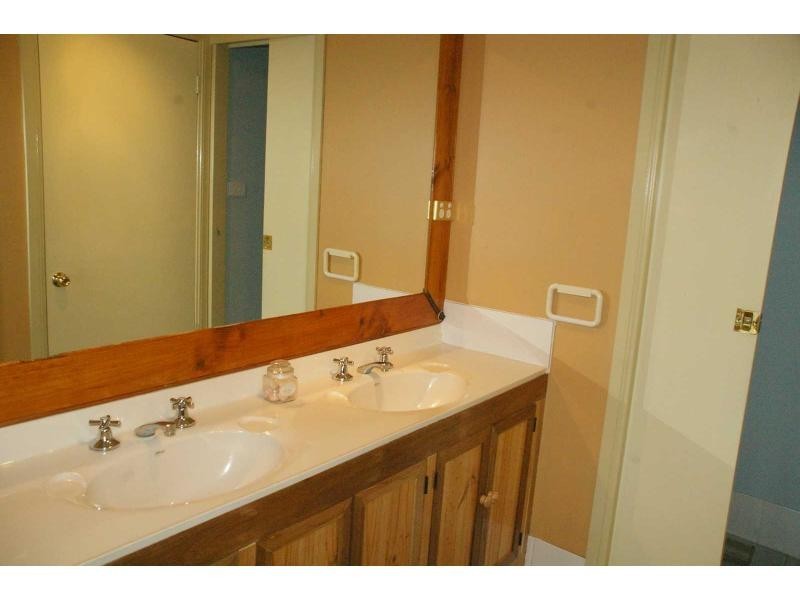 8 Banyule Place, Sancrox NSW 2446