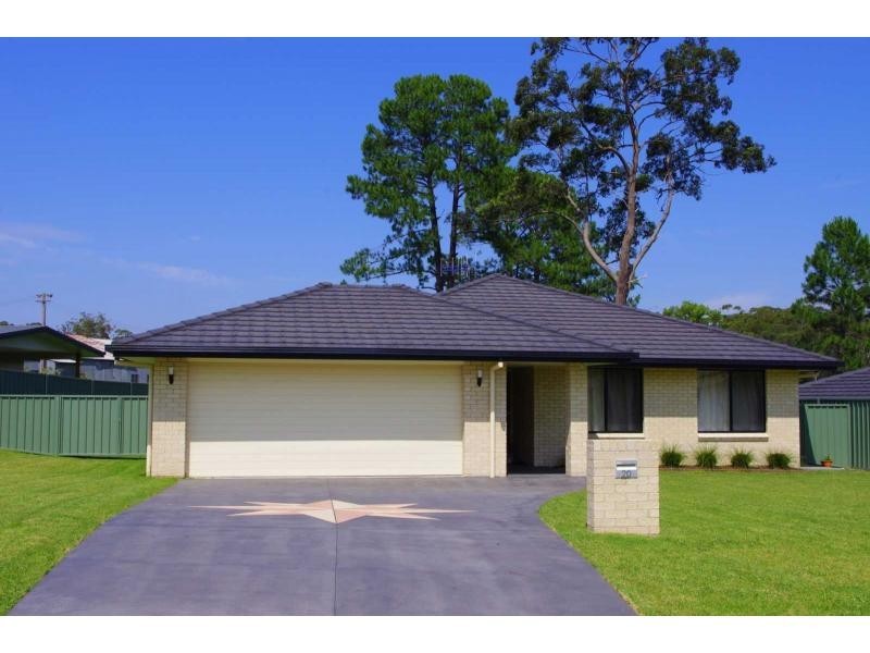 20 Pead Street, Wauchope NSW 2446