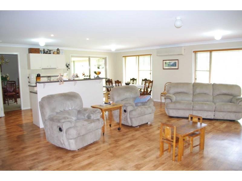 2 Reservoir Place, Wauchope NSW 2446