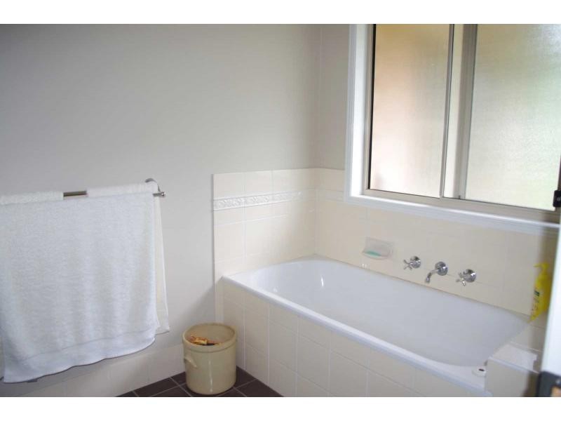 2 Reservoir Place, Wauchope NSW 2446