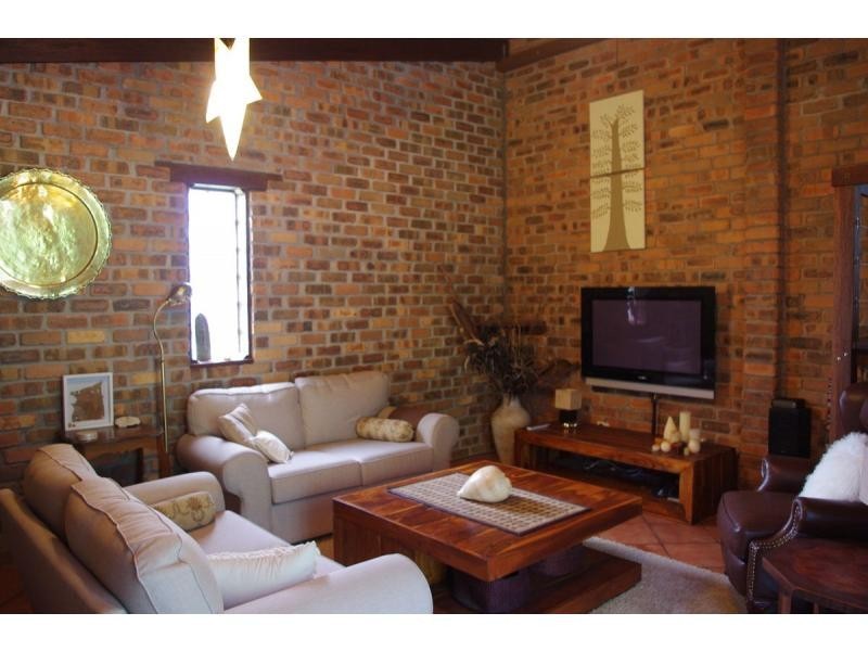12 Warrew Crescent, King Creek NSW 2446