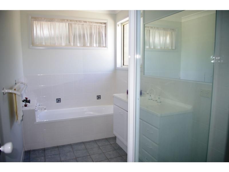 Villa 2/4 Allan Road, Wauchope NSW 2446