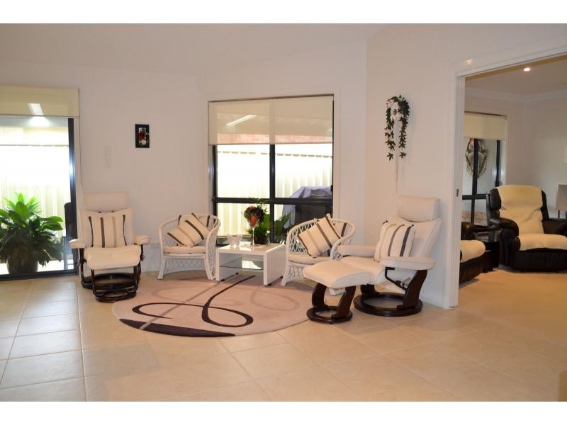 2/24 Colonial Circuit, Wauchope NSW 2446