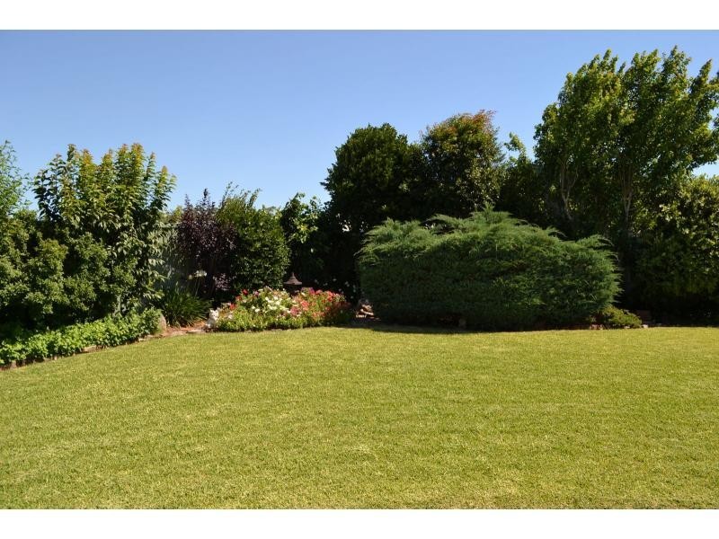 11 Crosslands Avenue, Wauchope NSW 2446