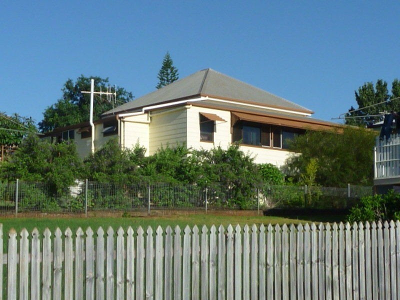 6 Nelson Street, Childers QLD 4660