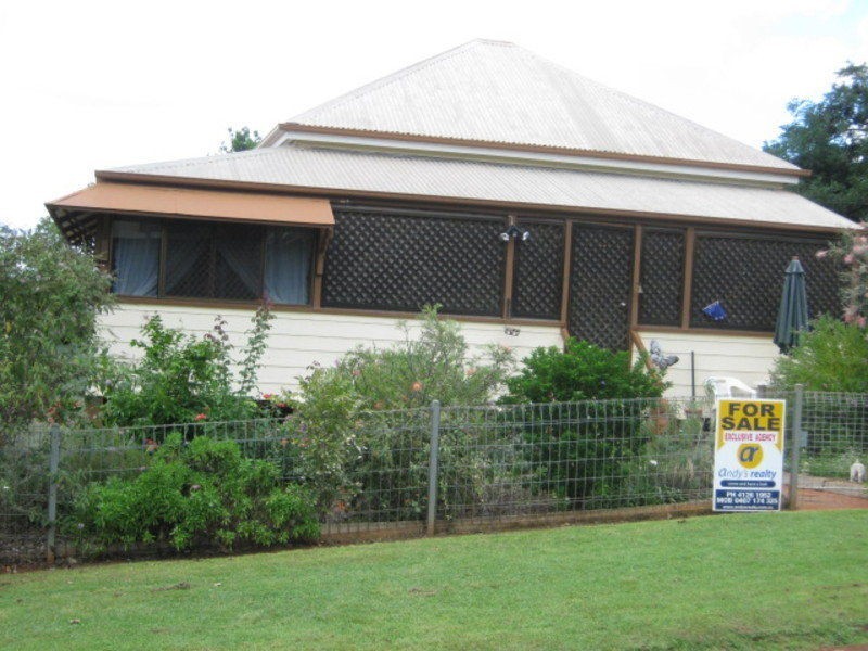6 Nelson Street, Childers QLD 4660