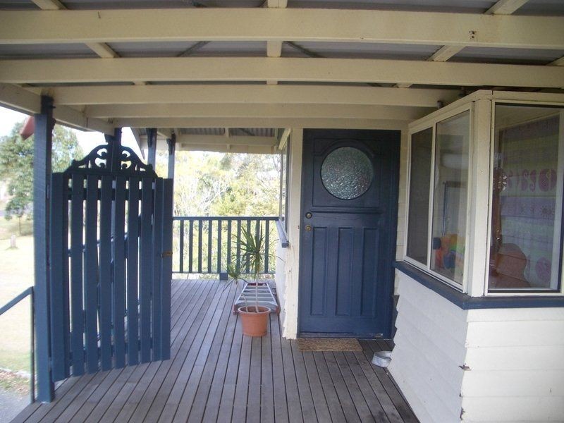64 Redridge Crescent, Redridge QLD 4660