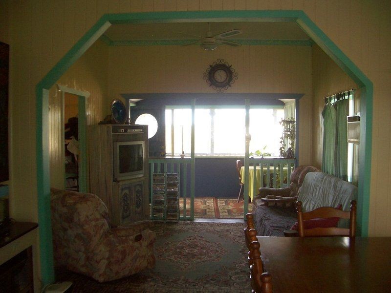 64 Redridge Crescent, Redridge QLD 4660