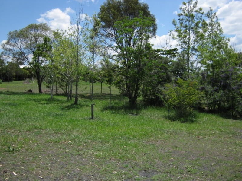 64 Redridge Crescent, Redridge QLD 4660