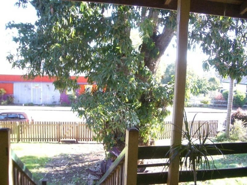8 Queen Street, Cordalba QLD 4660