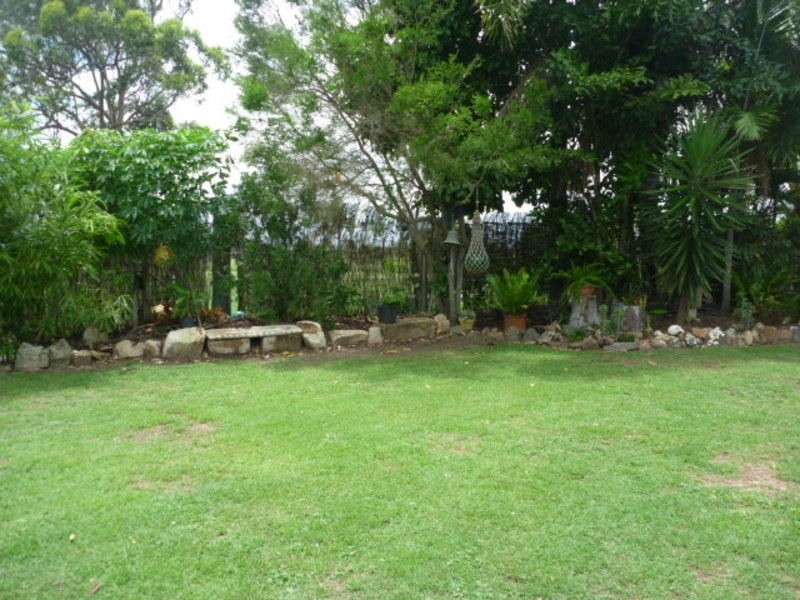 17 Tysons Road, South Bingera QLD 4670