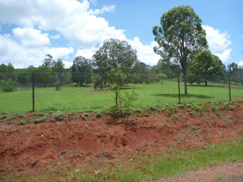 10 Lake View Drive, Apple Tree Creek QLD 4660