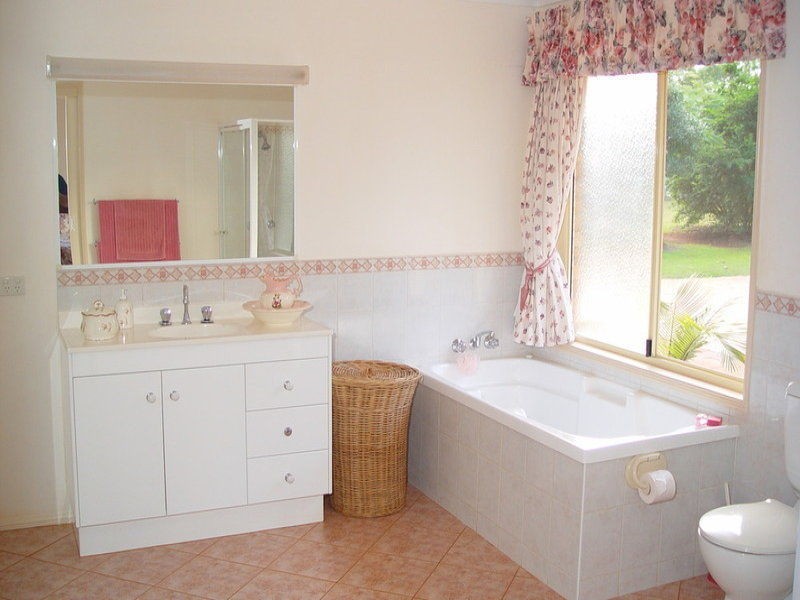 10 Lake View Drive, Apple Tree Creek QLD 4660