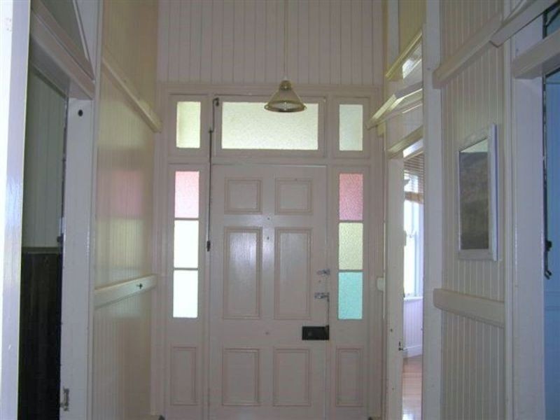 2 Nelson Street, Childers QLD 4660