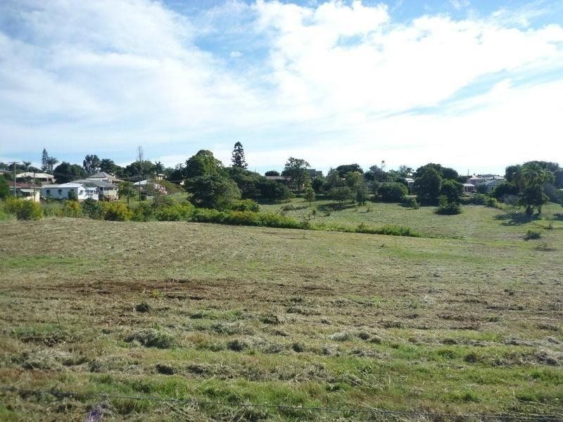 2 Nelson Street, Childers QLD 4660