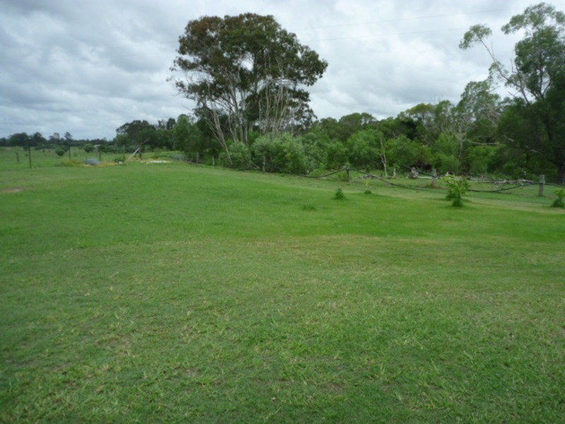 48 Smith Road, Howard QLD 4659