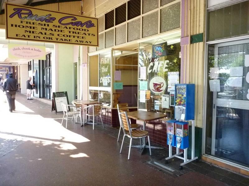 102 Churchill Street, Childers QLD 4660