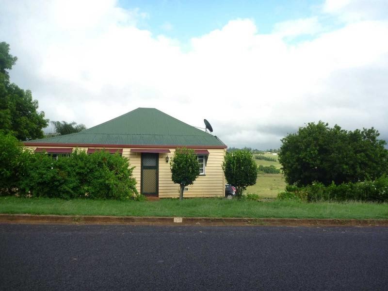 34 Ridgeway Street, Childers QLD 4660