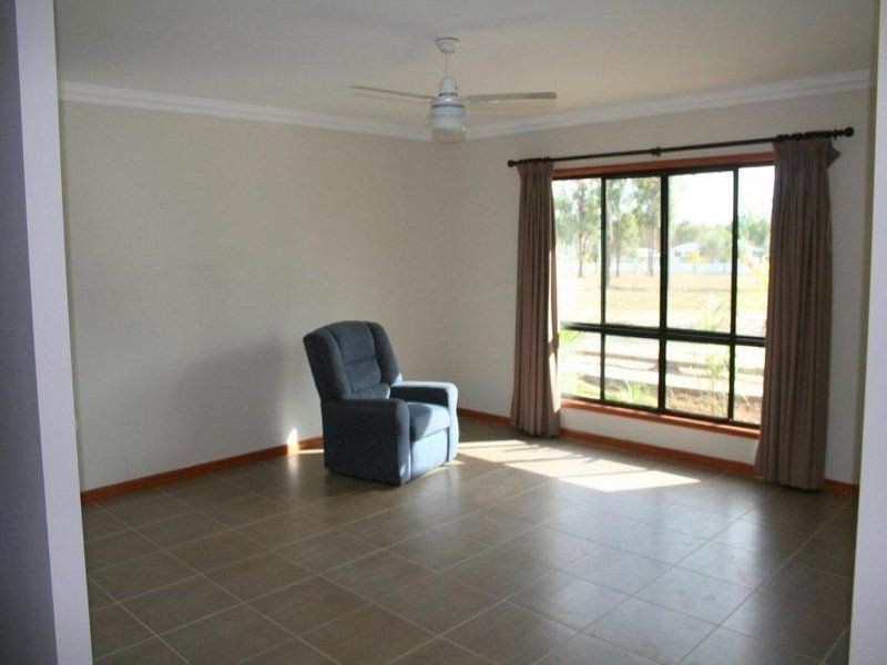 34 Oakview Drive, Redridge QLD 4660