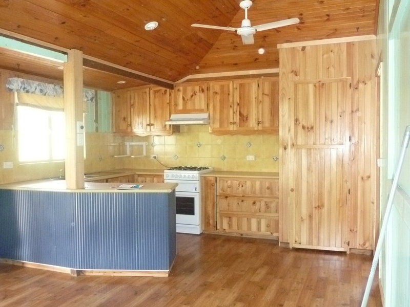 6 Gloucester Street, Biggenden QLD 4621