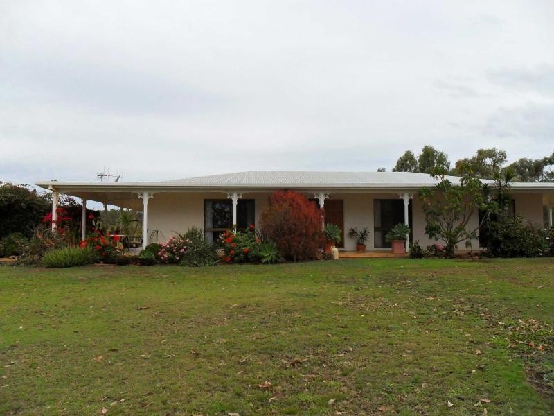 8049 Isis Highway, Dallarnil QLD 4621