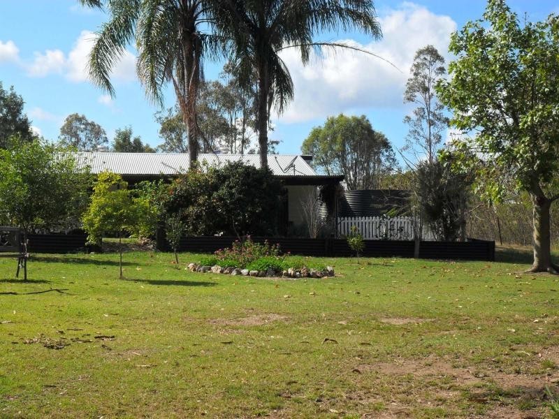 14 Queen Street, Dallarnil QLD 4621