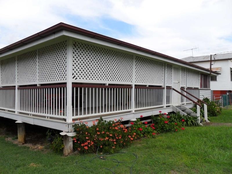 14 Gloucester Street, Biggenden QLD 4621