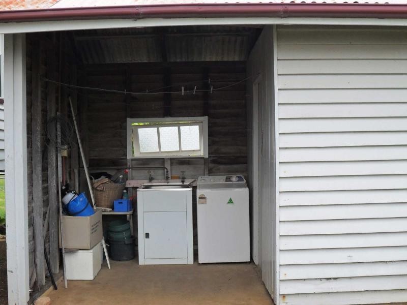 14 Gloucester Street, Biggenden QLD 4621