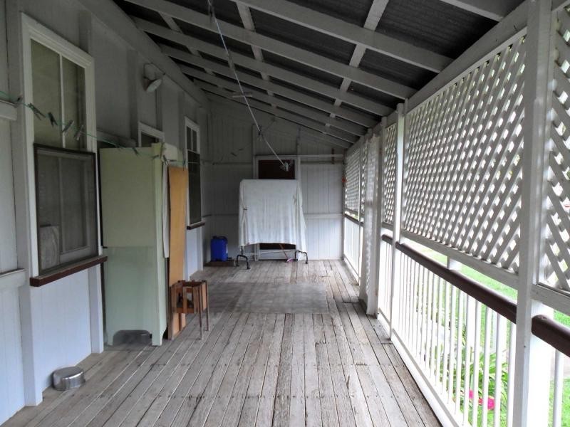 14 Gloucester Street, Biggenden QLD 4621