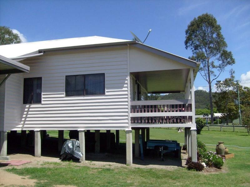 4 Chichester Street, Mount Perry QLD 4671