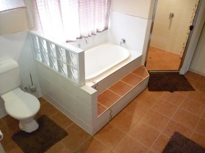 18 Pioneer Avenue, Childers QLD 4660