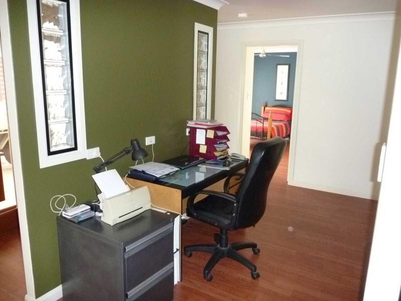 18 Pioneer Avenue, Childers QLD 4660