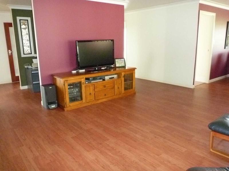 18 Pioneer Avenue, Childers QLD 4660