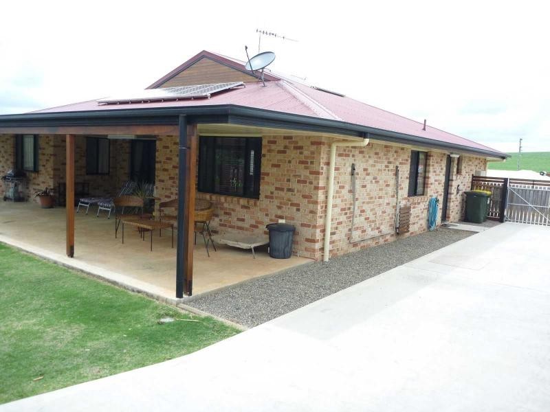 18 Pioneer Avenue, Childers QLD 4660