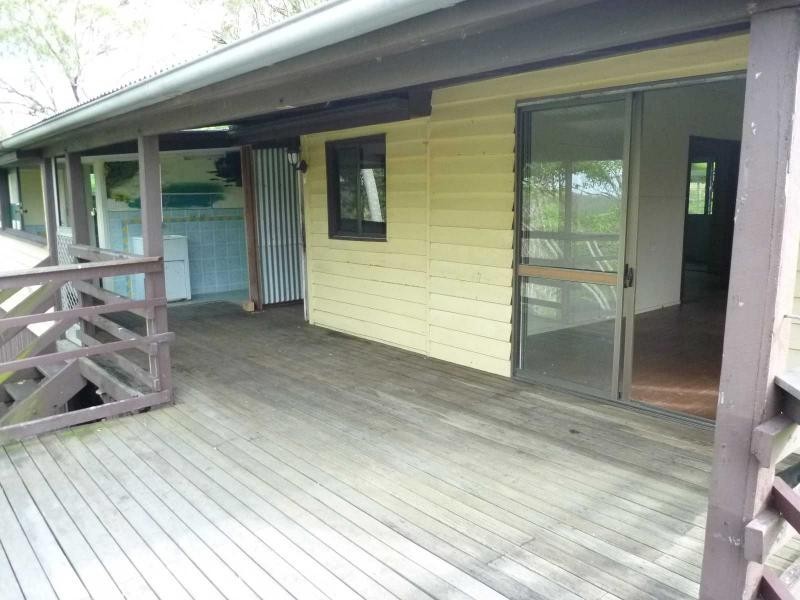 278 Mount Goonanneman Road, Dallarnil QLD 4621