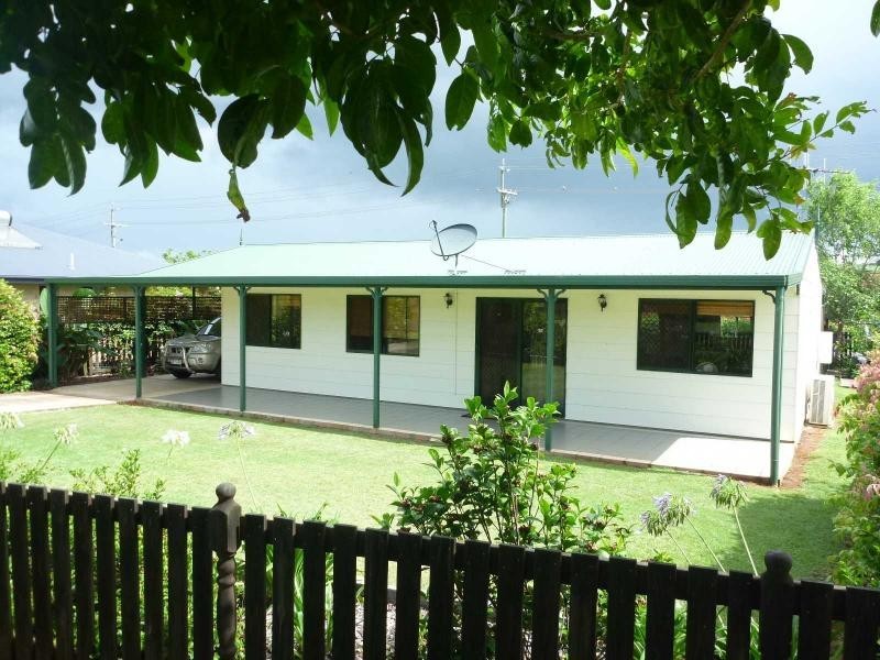 1 Canecutter Court, Childers QLD 4660