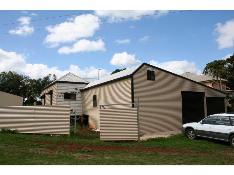 168 Churchill Street, Childers QLD 4660