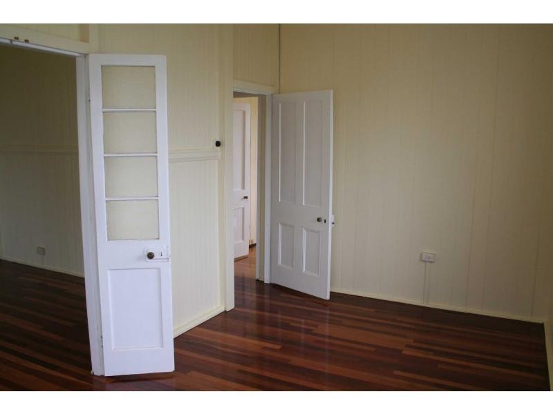 31 Oakes Street, Childers QLD 4660