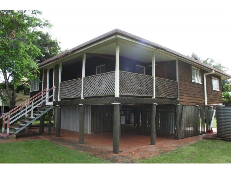 6 Noel Street, Childers QLD 4660