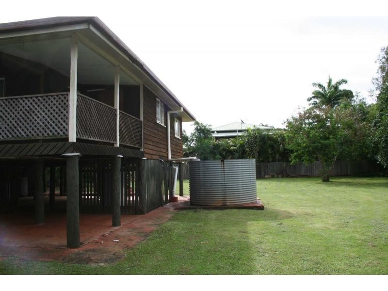 6 Noel Street, Childers QLD 4660