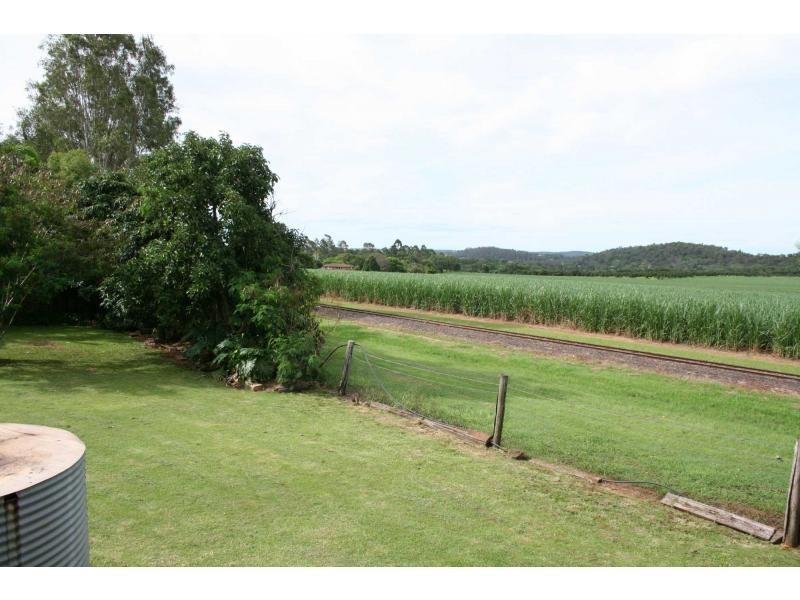 6 Noel Street, Childers QLD 4660